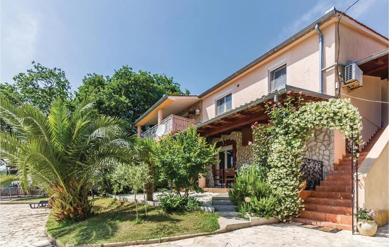 2 Bedroom Awesome Apartment In Medulin