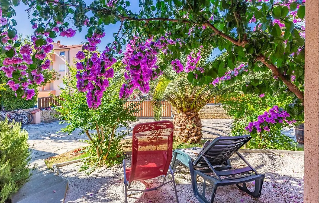 2 Bedroom Awesome Apartment In Medulin Hırvatistan