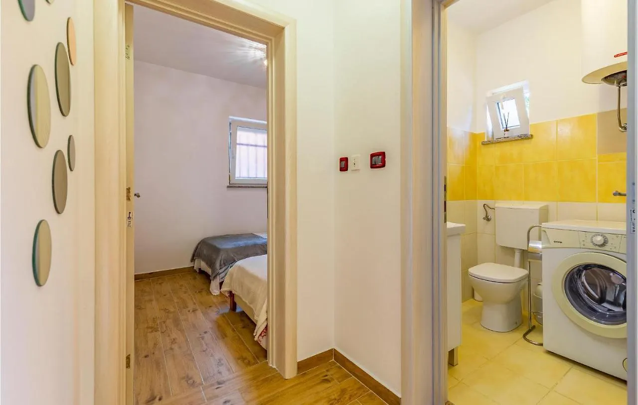 2 Bedroom Awesome Apartment In Medulin