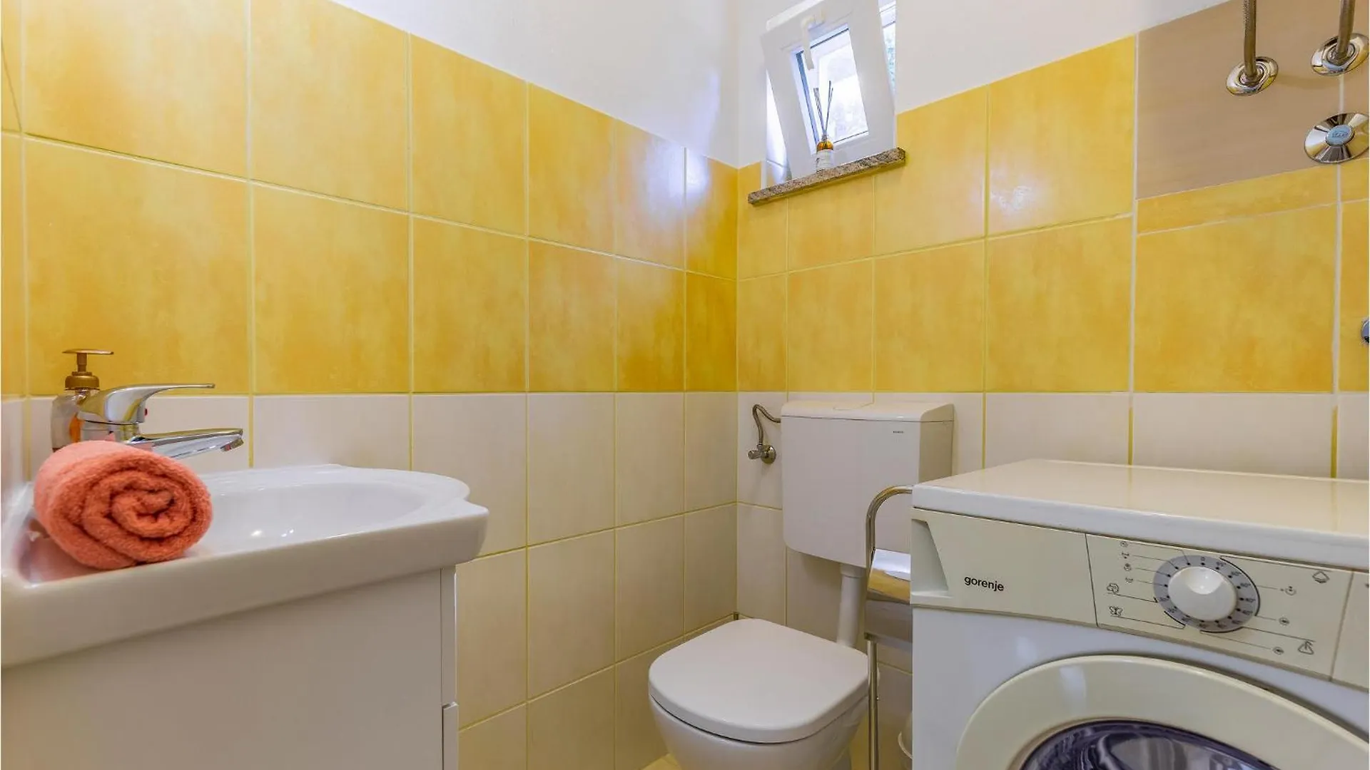 2 Bedroom Awesome Apartment In Μεντουλίν Κροατία